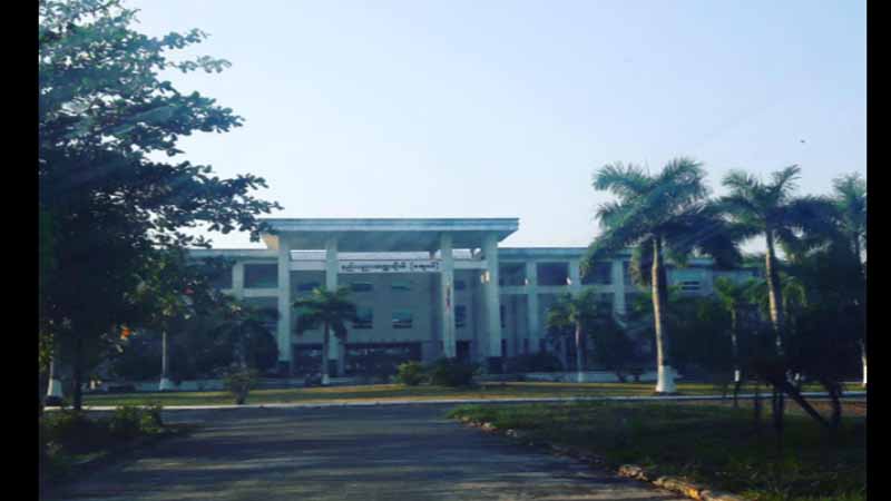 မအူပင်နည်းပညာတက္ကသိုလ်နှင့် ကွန်ပျုတာတက္ကသိုလ်မှ ဆရာဆရာမ ၈၀ တာဝန်မှ ရပ်ဆိုင်းခံရ
