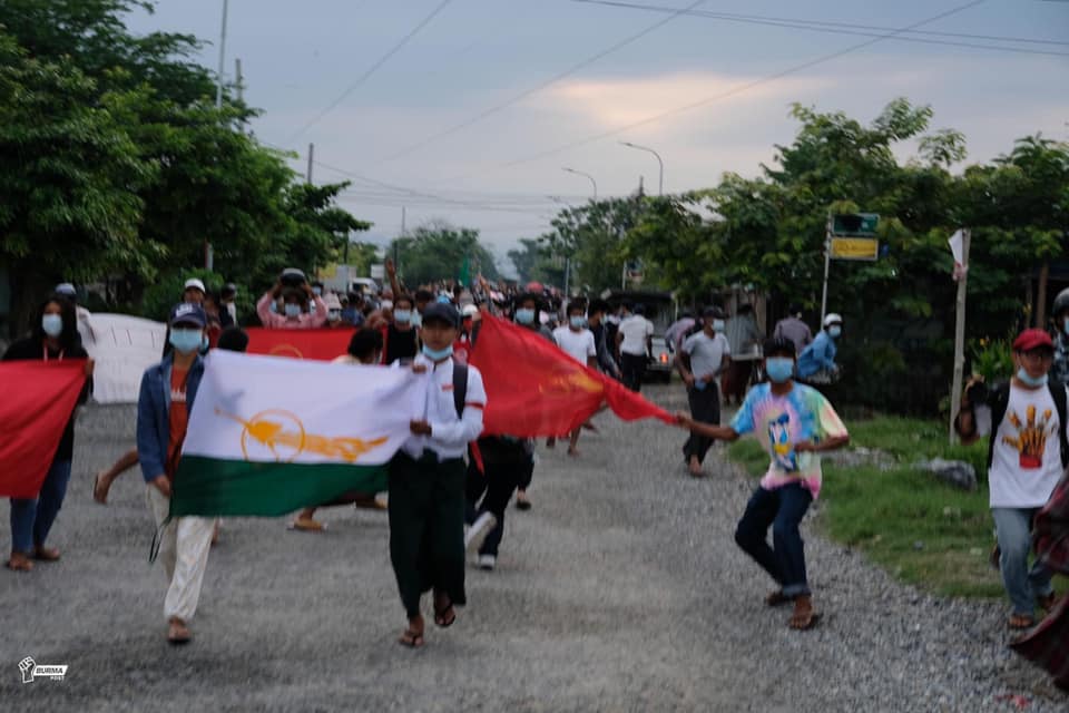 မန္တလေးမဟာမိတ်သပိတ်စစ်ကြောင်း ဖြိုခွဲခံရ၊ အယောက် ၂၀ ထက်မနည်းဖမ်းဆီးခံရ
