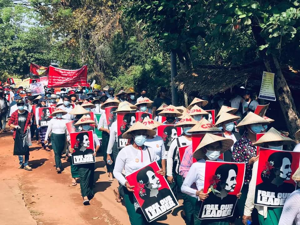 ကျိုက်ထိုမြို့နယ်က ဆရာ၊ ဆရာမ ‌၅၇၉ ဦး တာဝန်မှ ရပ်နားခံရ