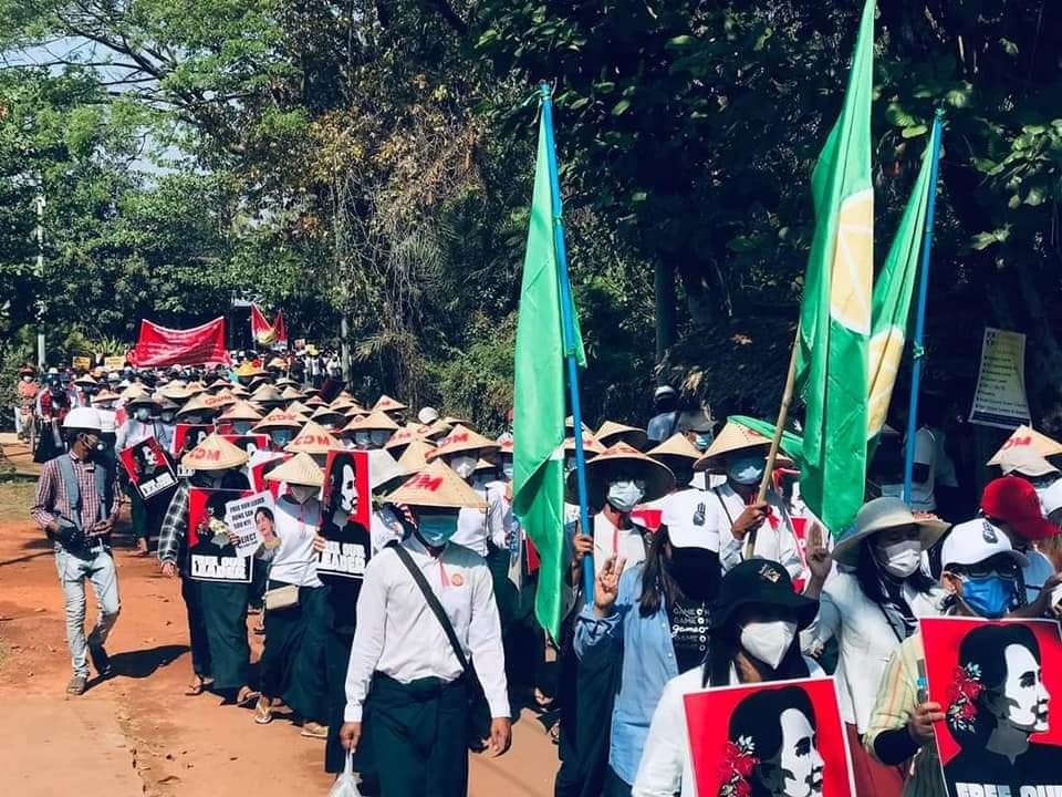 CDM ဆရာ၊ ဆရာမများအား ခြိမ်းခြောက်မှု ရပ်တန့်ရန် ကျိုက်မရောပြည်သူ့ကာကွယ်ရေးတပ်ဖွဲ့ သတိပေး