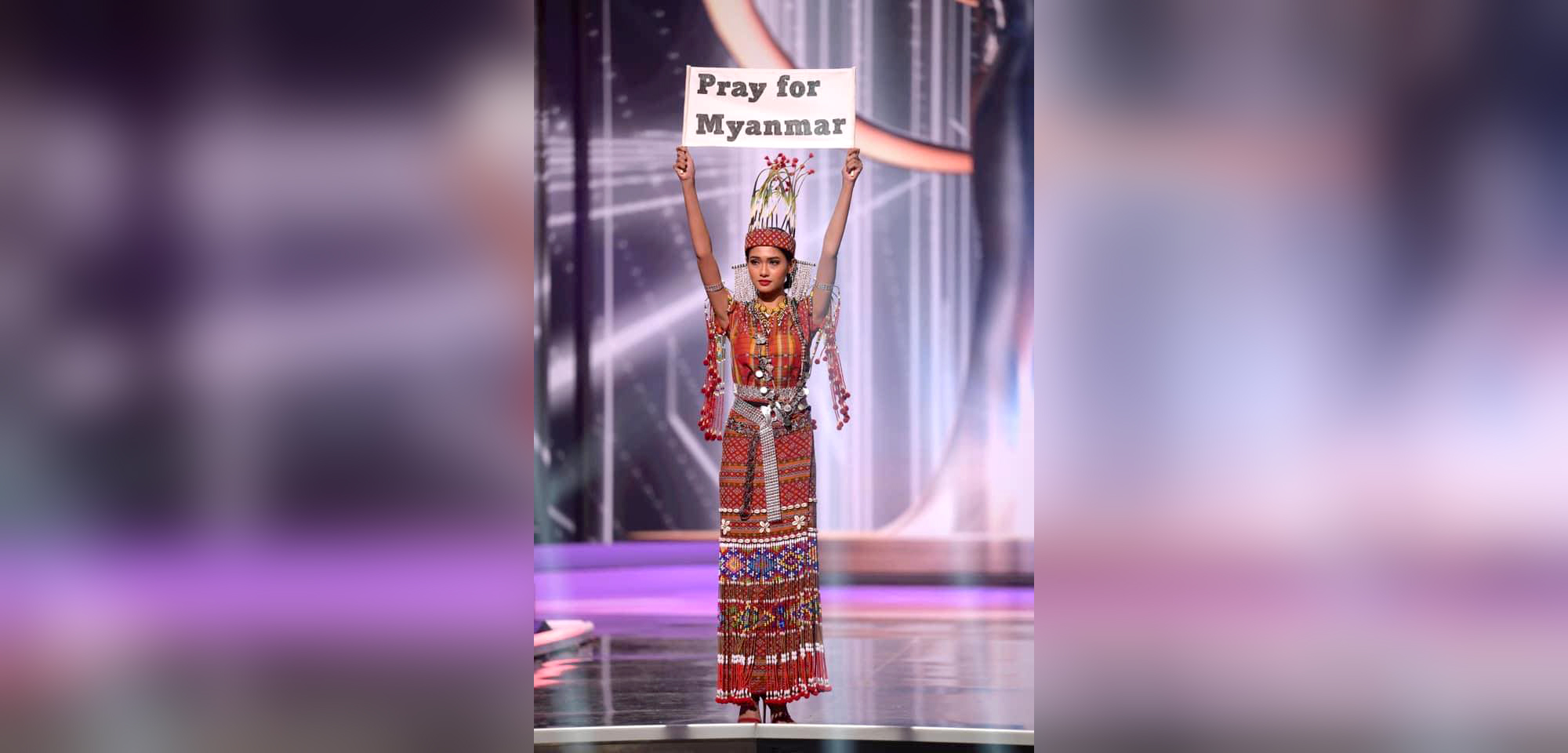 မယ်စကြဝဠာပြိုင်တွင် မြန်မာအလှမယ် National Costume ဝတ်စုံဆုရရှိ