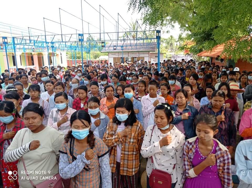 ယင်းမာပင်နှင့် ဆားလင်းကြီးဒေသ ရွာပေါင်းစုံကပြည်သူများ စစ်အာဏာရှင်ကို ဆန့်ကျင်ဆန္ဒပြ