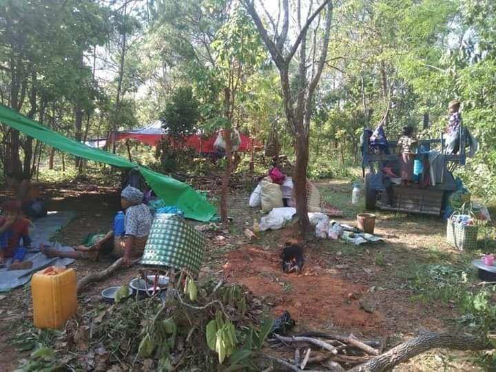 ဒီးမော့ဆိုမြို့နယ် ထွေအုပ်ရုံးနှင့်အားကစားရုံတွင်ဗုံးကွဲ၊ ပစ်ခတ်မှုများဖြစ်ပွား