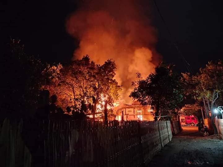 မြစ်ကြီးနားတွင် ရပ်ကွက်အုပ်ချုပ်ရေးမှူးရုံး မီးလောင်