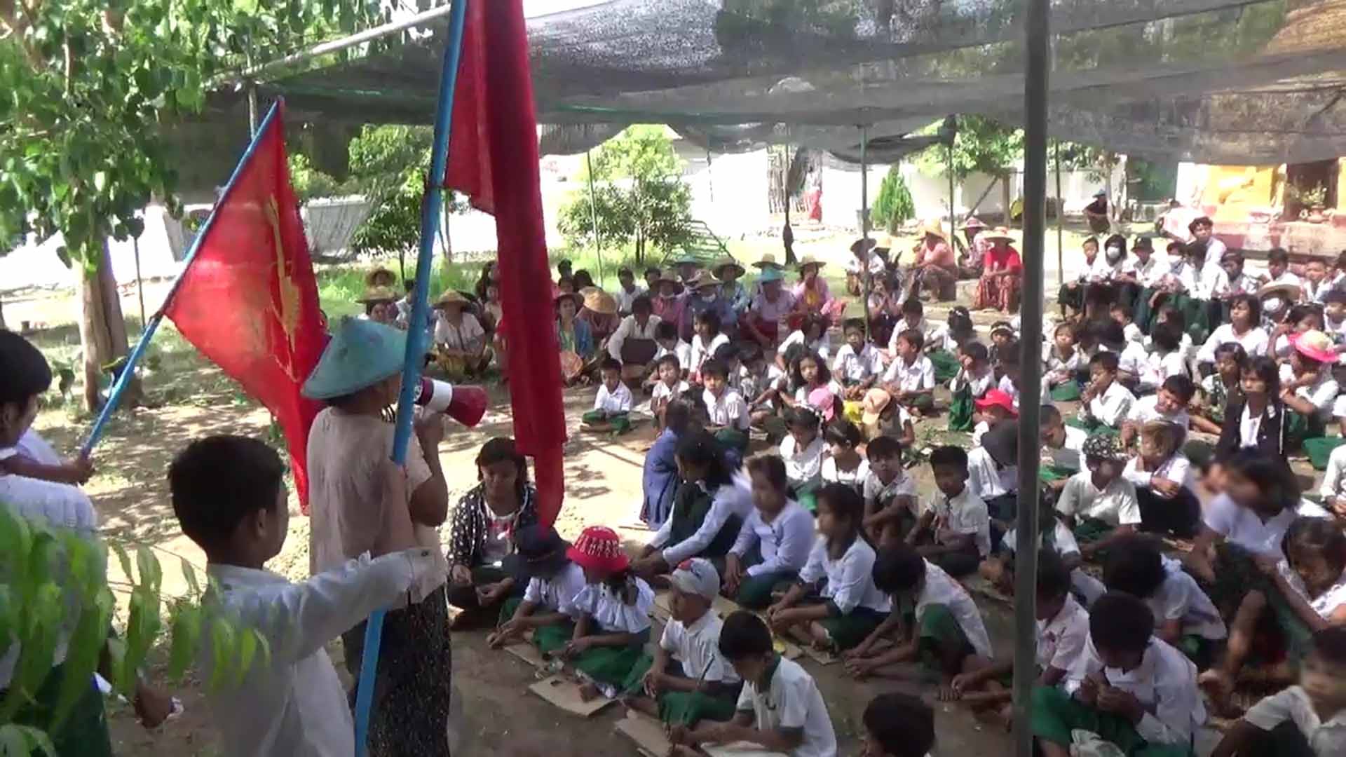 ဆားလင်းကြီးမြို့နယ် ရွာသာကျေးရွာတွင် စစ်ကျွန်ပညာရေးဆန့်ကျင်သပိတ်မှောက်