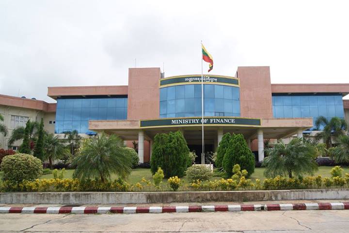 ပင္စင္စား တ၀က္ေလာက္ပဲ စမတ္ကတ္ ရ႐ွိေသး