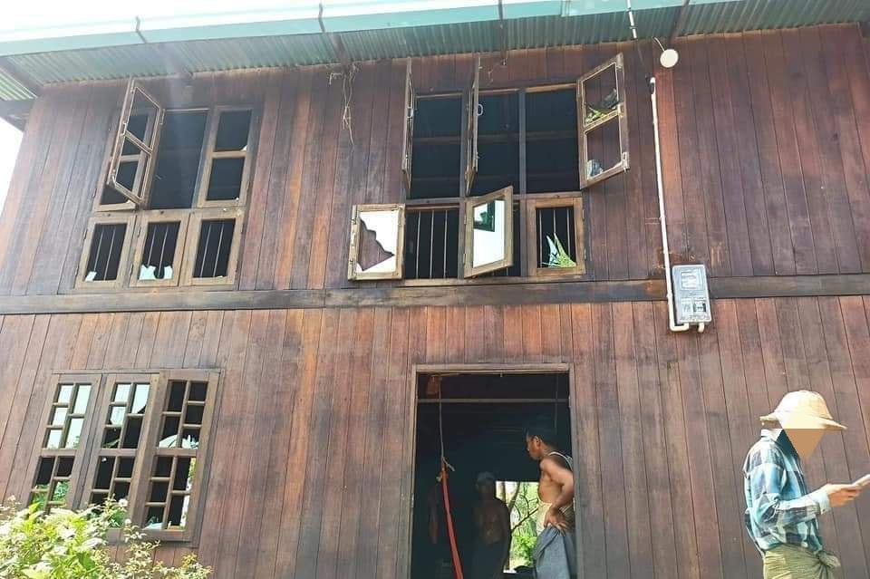 စစ်ကောင်စီတပ်က ရေစကြိုဒေသခံနေအိမ်များကို ဝင်မွှေပြီး ပစ္စည်းများကို ဖျက်ဆီး