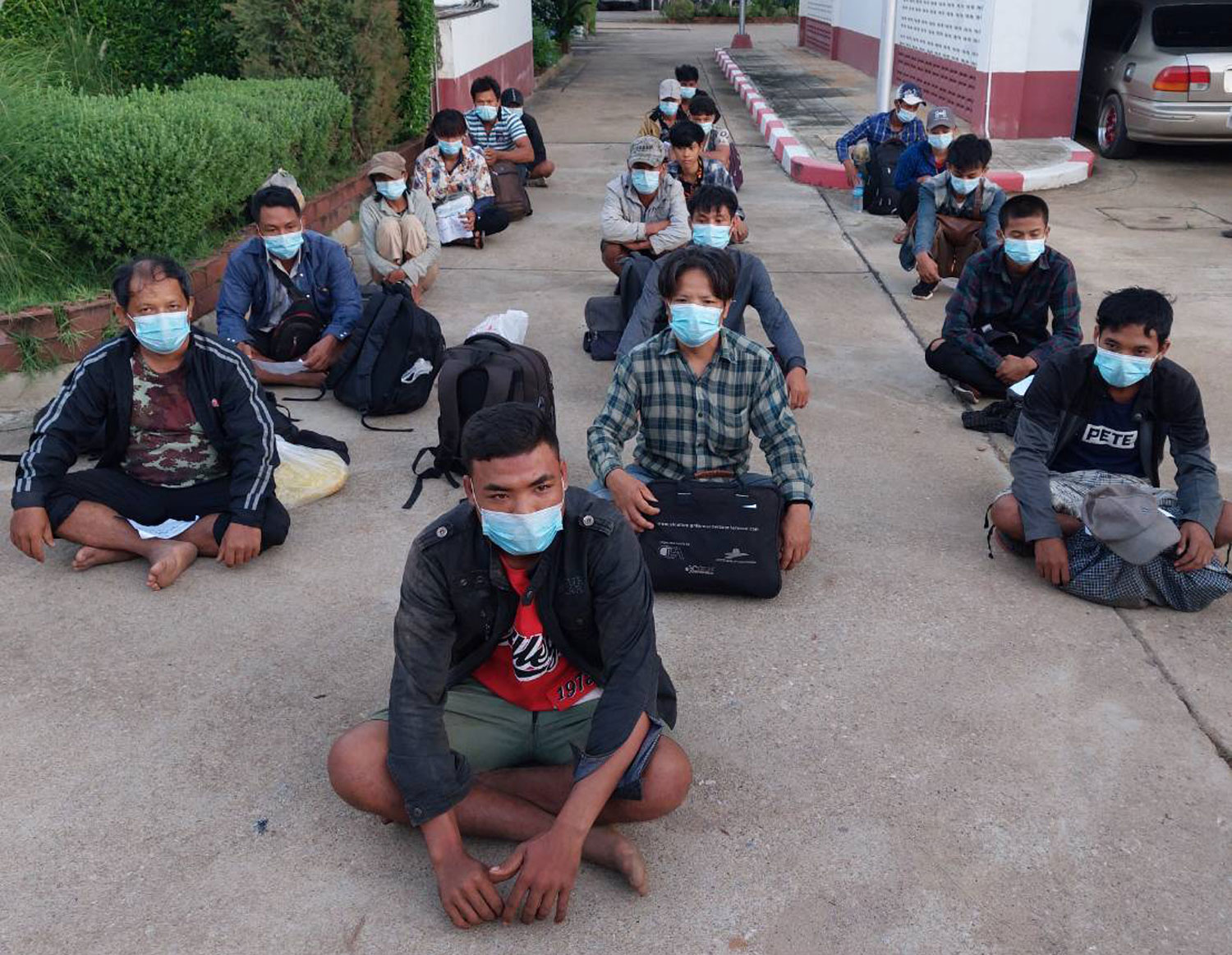 မြန်မာ ၁၉ ဦးနှင့် လူမှောင်ခိုသမား ၆ ဦးကို ထိုင်းကင်းလှည့်တပ်ဖွဲ့ ဖမ်းဆီး