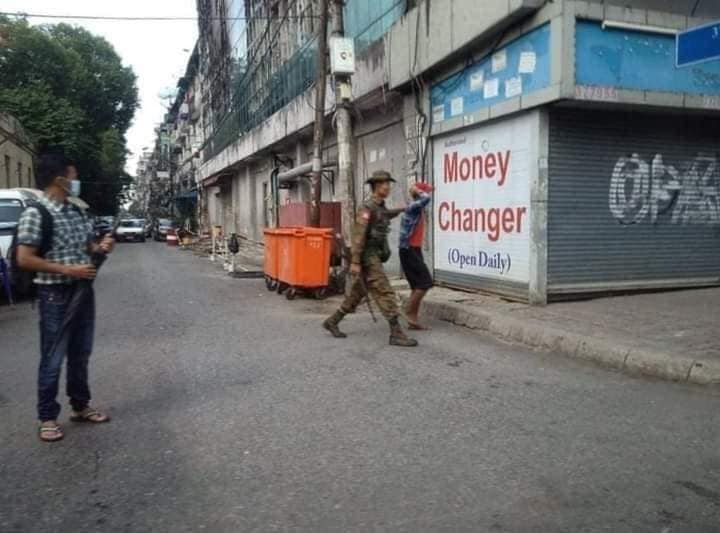 ရန်ကုန်မြို့လယ်တွင် ဆန္ဒပြ ပြည်သူ ၁ ဦး ဖမ်းဆီးခံရ