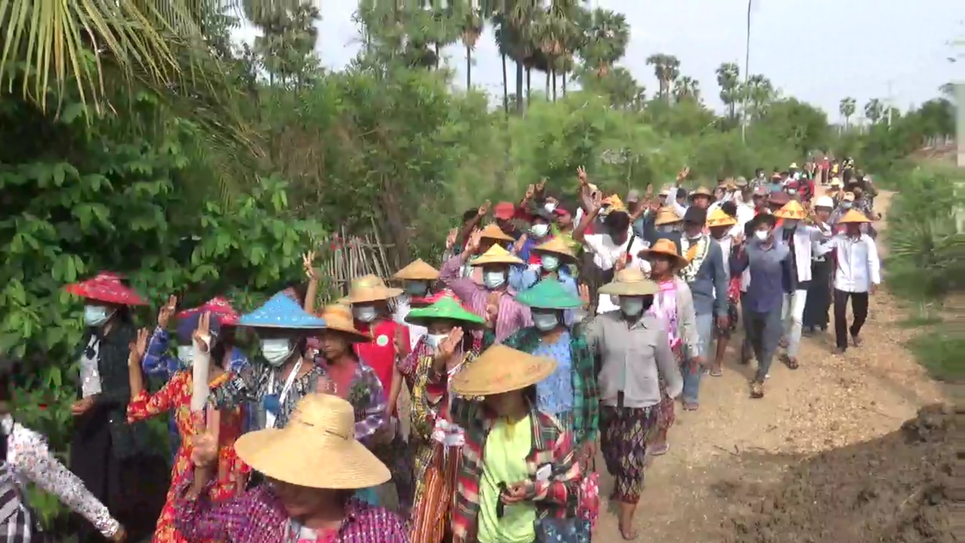 ယင်းမာပင်- ဆားလင်းကြီးဒေသက ပြည်သူများ၏ စစ်အာဏာရှင်ဆန့်ကျင်ရေး ရက် ၉၀ ပြည့်သပိတ်နှင့် ဆု​တောင်းပွဲ