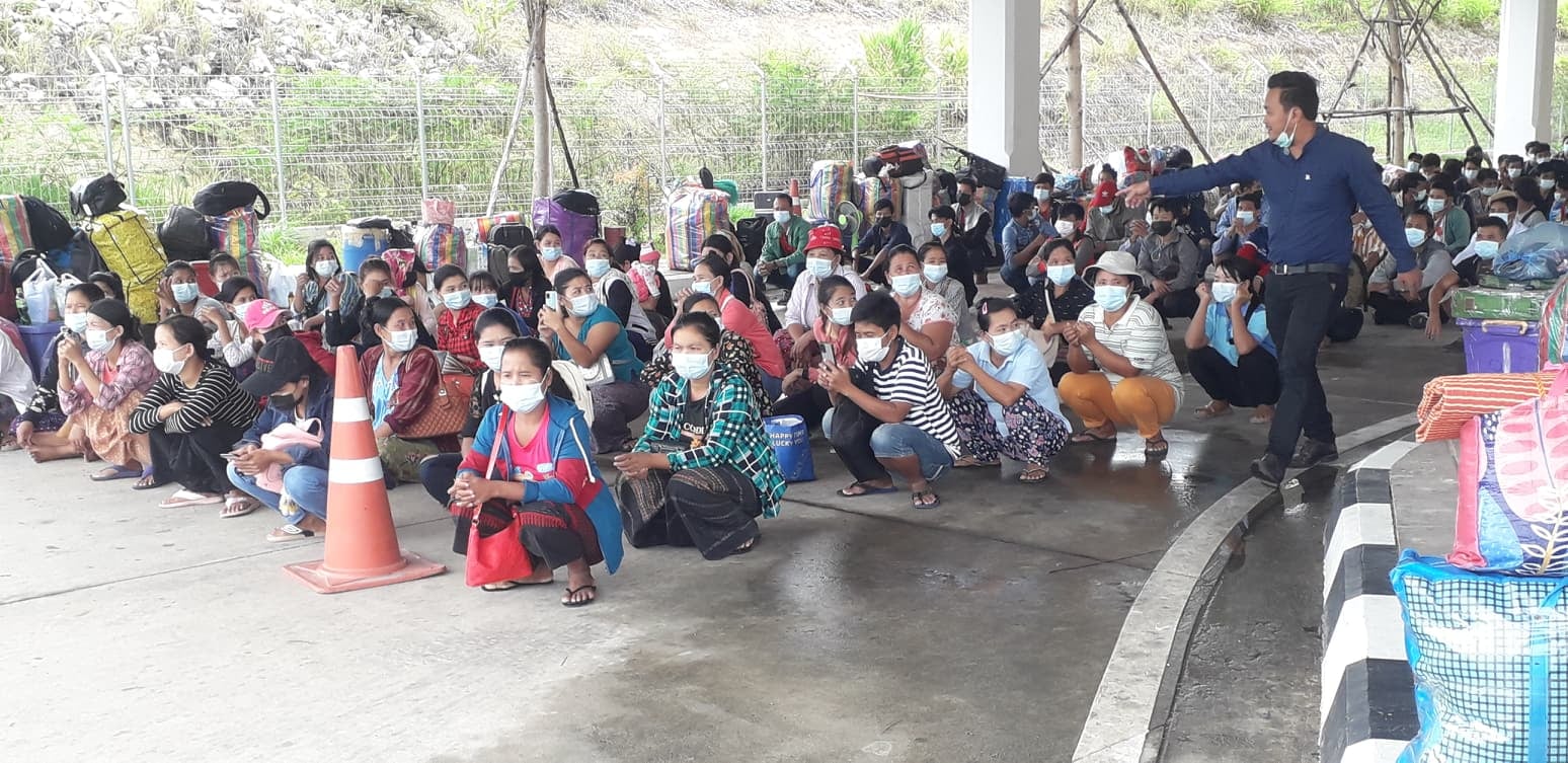 မဲဆောက်တွင် ၂ ပတ်ကြာပိတ်မိနေသည့် နေရပ်ပြန် ရွှေ့ပြောင်းမြန်မာလုပ်သားများ ပြန်ဝင်ခွင့်ရ