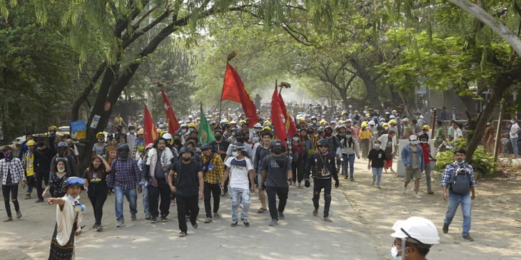 အမြင့်တိုက်နယ် သပိတ်ခေါင်းဆောင်နေအိမ်ကို အကြမ်းဖက်စစ်တပ် ဝင်ရောက်စီးနင်း