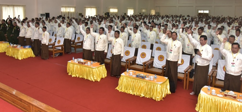 စစ်မှုထမ်းဟောင်းအဖွဲ့နှင့် စစ်ကောင်စီ ဝန်ကြီးအချို့ကို အီးယူက ထပ်မံ ပိတ်ဆို့ဒဏ်ခတ်အရေးယူ