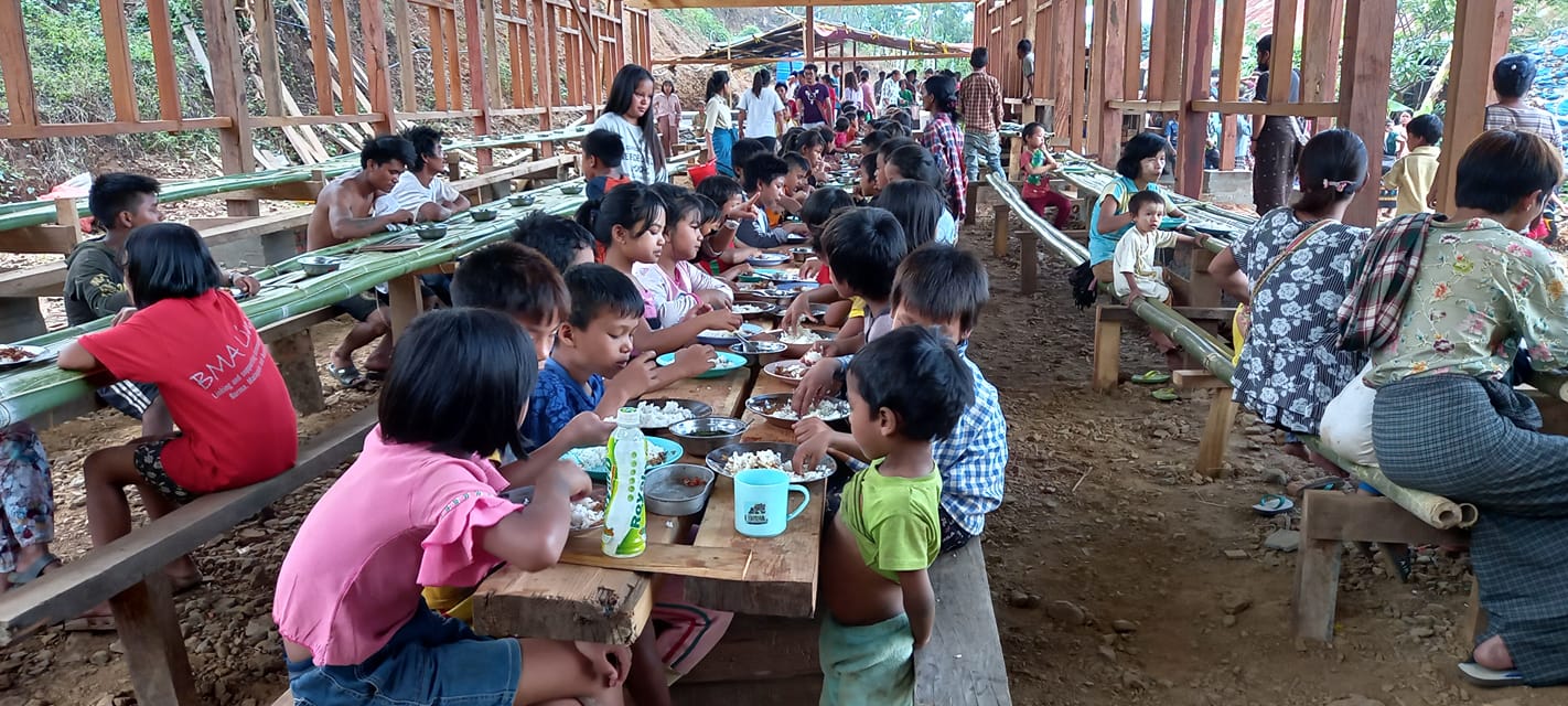 မင်းတပ် စစ်ရှောင်ပြည်သူများအတွက် စေတနာလုပ်အားပေး ကျန်းမာရေးဝန်ထမ်းများ လိုအပ်နေ