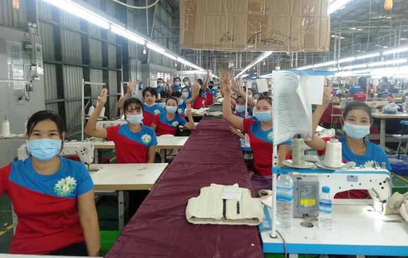 မြန်မာနိုင်ငံ၌ စီးပွားရေးမတည်ငြိမ်မှုကြောင့် စက်ရုံပေါင်း ၂၀၀ ပိတ်ပစ်ရန်ရှိ