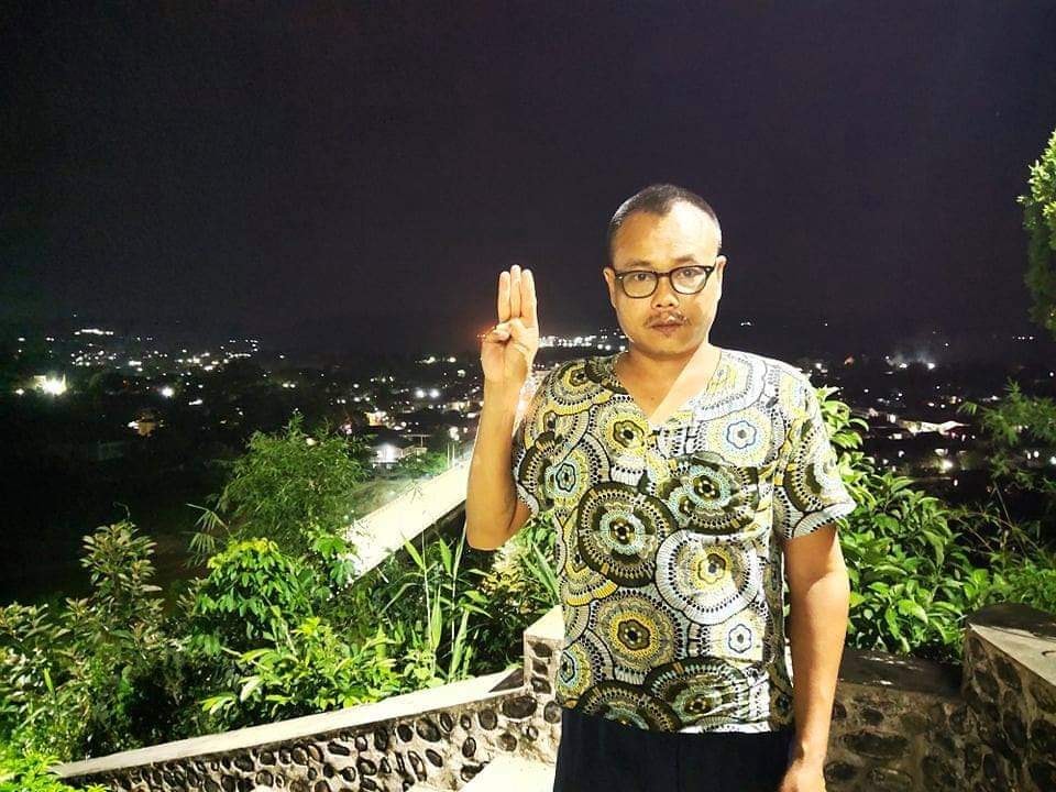 ဖားကန့်မြို့က အလွတ်တန်းသတင်းထောက် ပုဒ်မ ၂ ခုဖြင့် တရားစွဲခံရ