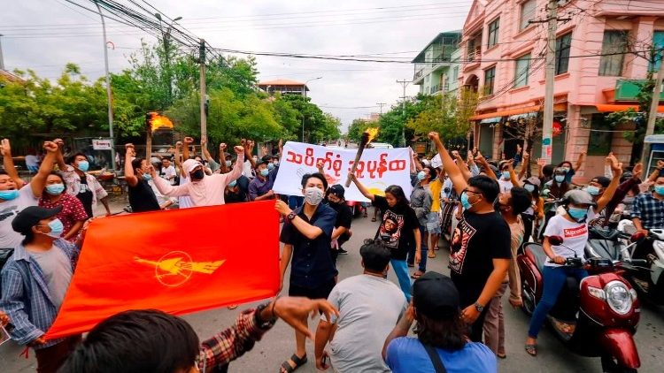 မြန်မာ့အရေးကိုအားပေးသည့် ပုပ်ဖရန့်စစ်ကို မန္တလေးကက်သလစ်ဂိုဏ်ချုပ် ကျေးဇူးတင်စကား ပြော