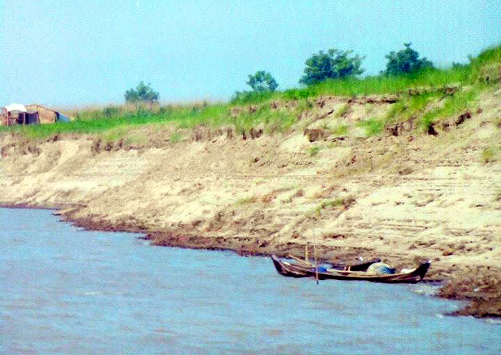 ေက်ာက္စုပ္မႈေၾကာင့္ လယ္ယာေျမမ်ား ဆုံးရံႈး