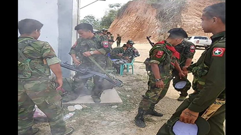 ကောလင်းတွင် KIA၊ PDF ပူးပေါင်းတပ်ဖွဲ့နှင့် အကြမ်းဖက်စစ်တပ်တို့ တိုက်ပွဲဖြစ်ပွား