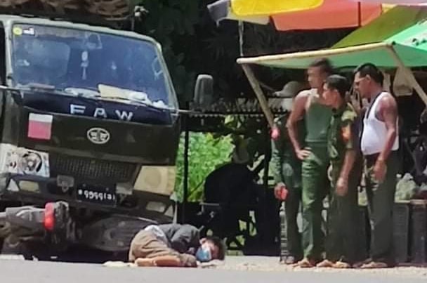 ပွင့်ဖြူမြို့နယ်၌  စစ်ကားဝင်တိုက်သဖြင့် အမျိုးသား ၁ ဦး အပြင်းထန်ဒဏ်ရာရ