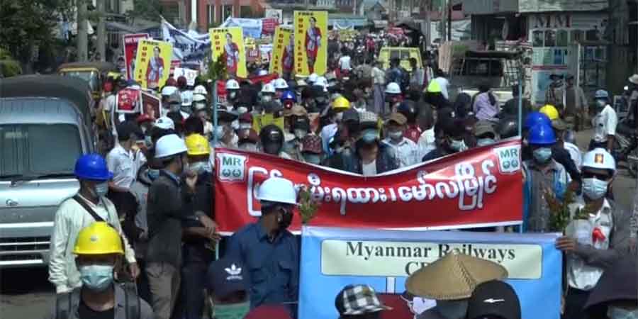 ဒီမိုကရေစီအစိုးရ မတက်မချင်း မီးရထားဝန်ထမ်းများ CDM ဆက်လုပ်သွားမည်