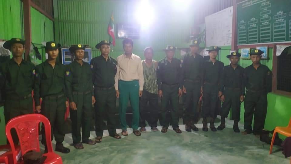 ဧရာဝတီတိုင်း မြို့နယ်အသီးသီးတွင် ပြည်သူ့စစ်တပ်ဖွဲ့များ ဖွဲ့စည်းနေ