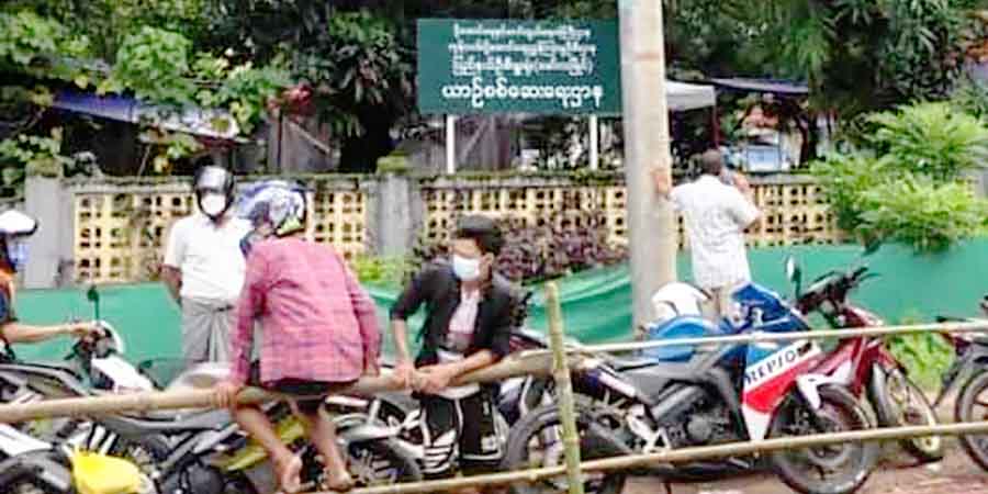 မော်လမြိုင်တွင် ဆိုင်ကယ်လိုင်စင် လူစုလူဝေးဖြင့် လာထုတ်