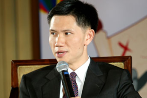သက္ဆင္က သူ့ညီမကေနတဆင့္ အုပ္ခ်ဳပ္ေနတဲ့ အေ၀းေရာက္ ၀န္ၾကီးခ်ဳပ္ပါပဲ