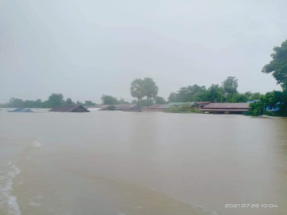 ကြာအင်းဆိပ်ကြီးတွင် နေအိမ်အချို့ ရေနှစ်မြှုပ်၊ ရေဘေးသင့် ပြည်သူ ၆၀၀ နီးပါးရှိလာ