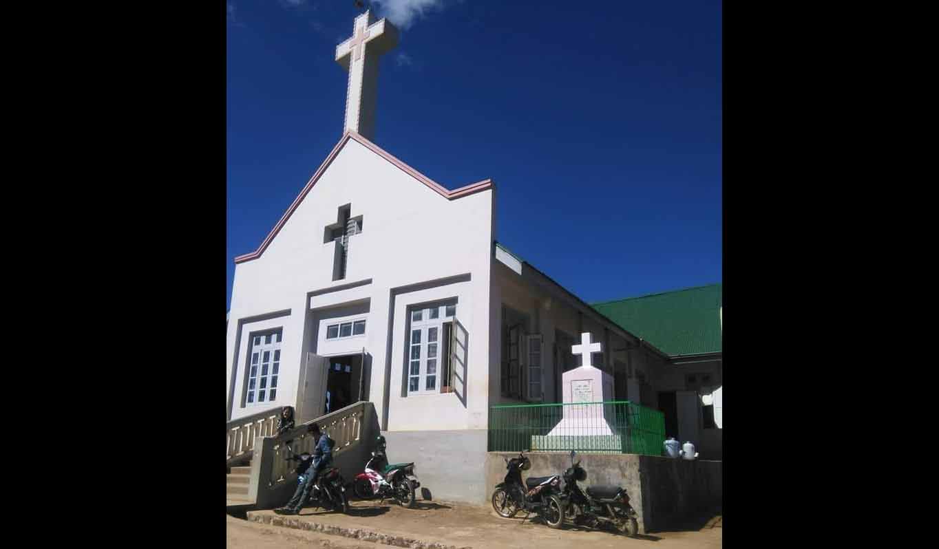 မိုးကုတ်ခါနန်အသင်းတော် ဒုဥက္ကဋ္ဌအပါအဝင် ၅ ဦးကို စစ်ကောင်စီက ဖမ်းဆီး