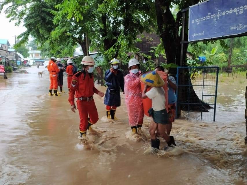 ဧရာဝတီတိုင်းအတွင်း မြို့နယ်အချို့ ရေကြီးမှုများကြောင့် နေအိမ် ၅၀၀ ကျော်ရွှေ့ပြောင်း