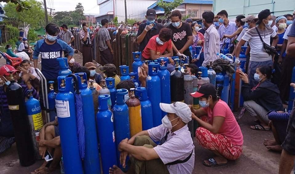 ပုဂ္ဂလိကအောက်ဆီဂျင်စက်ရုံများကို စစ်ကောင်စီထိန်းချုပ်၊ ထောက်ခံစာပါမှ အောက်ဆီဂျင်ရမည်