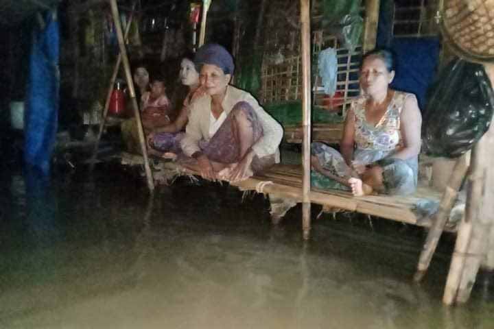 မြောက်ဦးစစ်ဘေးရှောင်စခန်းအချို့ ရေကြီးပြီး စားနပ်ရိက္ခာအကူအညီလိုအပ်နေ