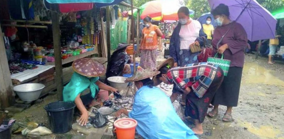 ကပ်ဘေးကြားက ဘဝခါးခါး