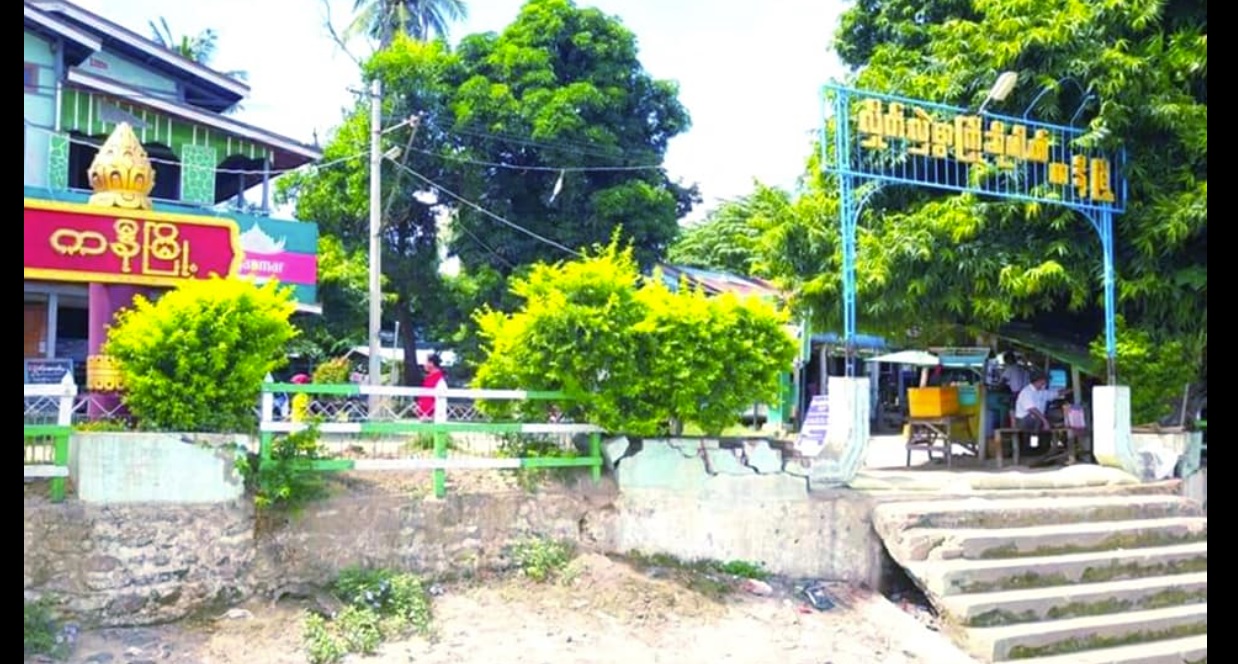 ကနီမြို့နယ်၌ စစ်တပ်က တားဆီးနေဖြင့်  ကိုဗစ်လူနာများအတွက် အောက်ဆီဂျင်အိုးသယ်ရန် အခက်ကြုံ