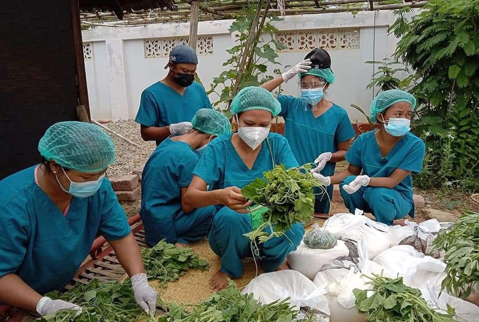 မြိုင်မြို့နယ် ထနောင်းကုန်းရွာ၌ ကိုဗစ်လူနာများအတွက် အခြေခံစားသောက်ကုန် ထောက်ပံ့