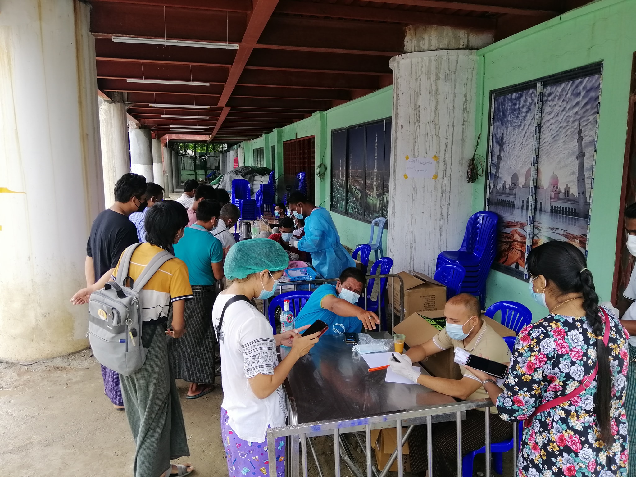 ကိုဗစ်ရောဂါသုံး ပစ္စည်းများ နွယ်အေးဗလီတွင် စျေးသက်သာစွာ ရောင်းချပေးနေ