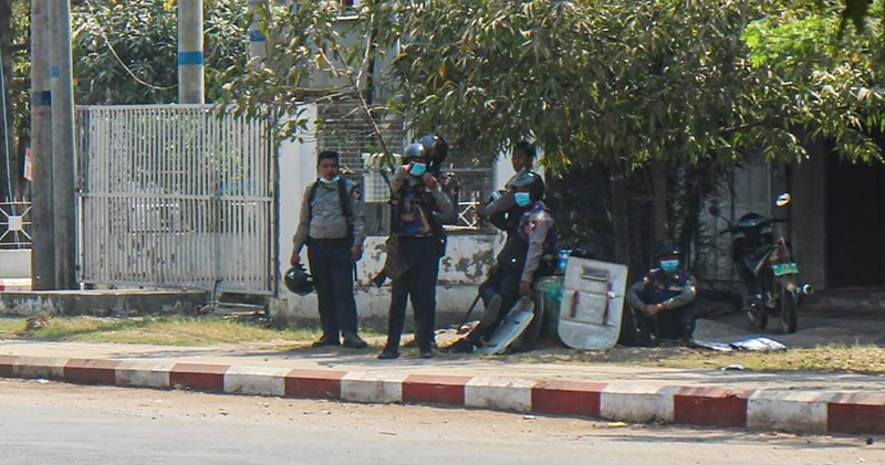 တောင်တွင်းကြီးတွင် ရဲဝန်ထမ်းလိုင်းခန်း ဗုံးခွဲတိုက်ခိုက်ခံရ