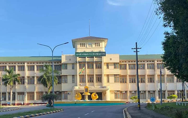 စစ်ကောင်စီထုတ်အောင်စာရင်း တရားမဝင်ကြောင်း မော်လမြိုင်တက္ကသိုလ်ကောင်စီ ကြေညာ