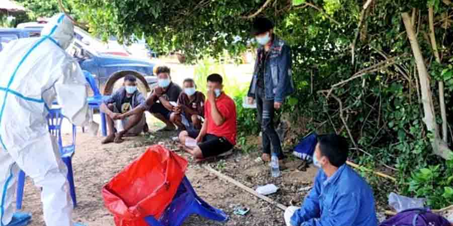 ထိုင်းကို ဝင်လာသည့် မြန်မာ ၆ ဦးကို ပွဲစားက တောထဲပစ်ထားသဖြင့် အစာရေစာပြတ်ပြီး ဖမ်းဆီးခံရ