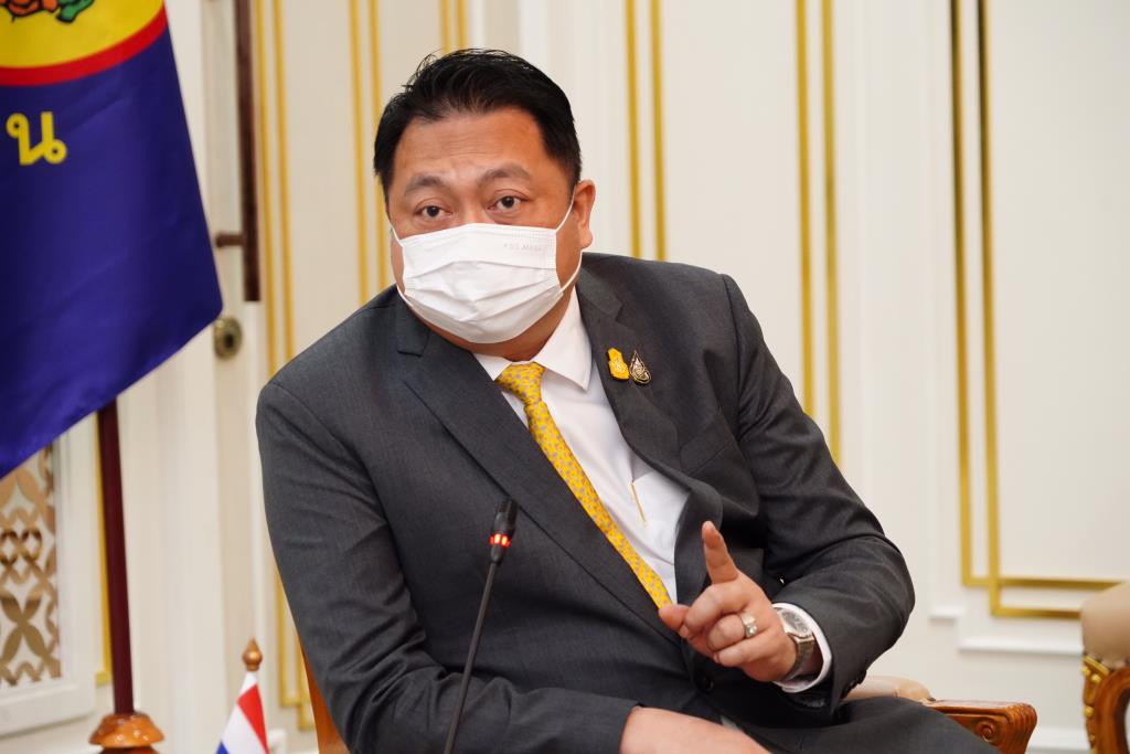 အမ်အိုယူလုပ်သား ၄ သိန်းကျော် ခေါ်ယူရန် ထိုင်းအလုပ်သမားဝန်ကြီးပြင်ဆင်