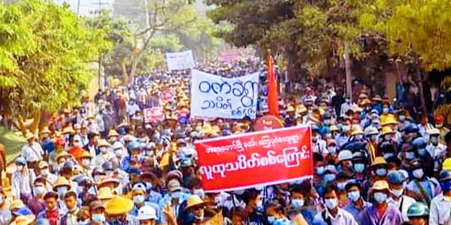 အရာတော်မြို့နယ် ကြွေပုဂံရွာကို စစ်အင်အားအလုံးအရင်းဖြင့်စီးနင်း၊ ဒေသခံ ၃၀ ခန့် ဖမ်းဆီးခံရ