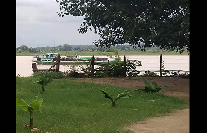 ချင်းတွင်းမြစ်အတွင်း စစ်ကောင်စီတပ်ဖွဲ့က စက်လှေ ၃ စီး တိုက်ခိုက်ခံရ