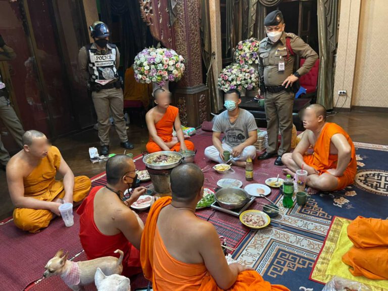 ချင်းမိုင်တွင် ဝိုင်းဖွဲ့အရက်သောက်သည့် သံဃာများ ဖမ်းဆီးခံရ