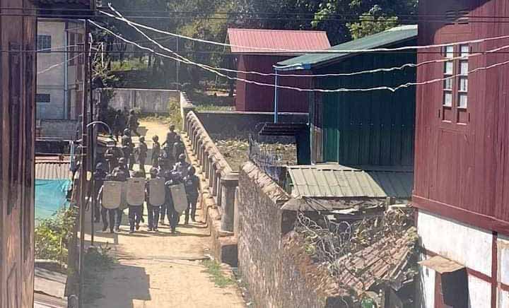 မိုးကုတ်မြို့က အမျိုးသမီးတစ်ဦး ဖမ်းဆီးခံရ