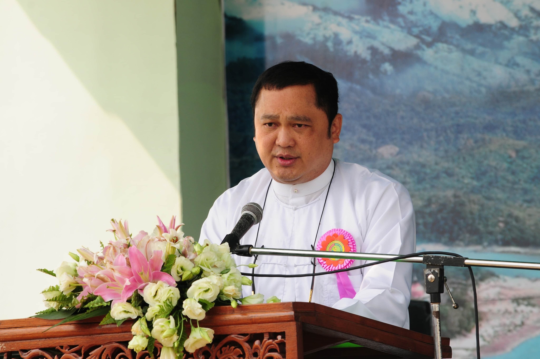 အကြမ်းဖက်စစ်အုပ်စုအား ထောက်ပံ့နေသည့် စီးပွားရေးသမား ဦးတေဇကို ယူကေအစိုးရက ပိတ်ဆို့ဒဏ်ခတ်