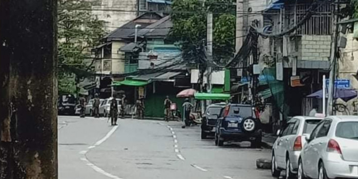 စမ်းချောင်းမြို့နယ်၌ လမ်းဘေးဈေးသည်များကို ဈေးမရောင်းရန် အမိန့်ထုတ်