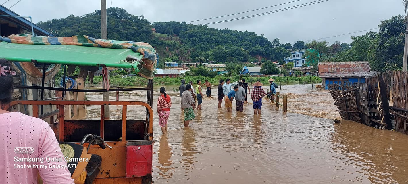 ကျောက်မဲတွင် ရေကြီးရေလျှံပြီး  လူနေအိမ်အချို့ရေဝင်