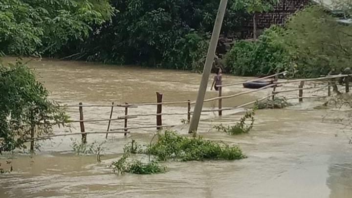 ရေဦးမြို့နယ် မုတ်ဆီချောင်းဘေးဝဲယာက လယ်ဧကရာချီ ရေနစ်မြုပ်