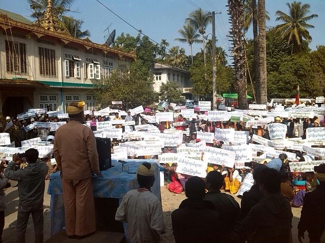 လူ႔အခြင့္အေရး ခ်ဳိးေဖာက္ခံေနရမႈ ရွမ္းမ်ိဳးႏြယ္စုမ်ား ေဆြးေႏြး